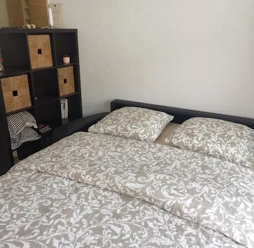 Grande Terrasse Proche Gare Et Апартаменти Мантон