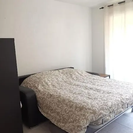 Grande Terrasse Proche Gare Et Appartement